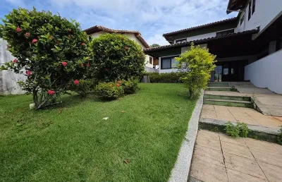 Casa em condomínio fechado com 4 quartos para alugar no Graça, Salvador 