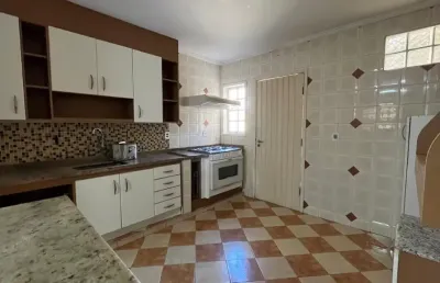 Casa com 3 quartos à venda na Rua Doutor José Gregório Moreira, Jardim Independência, Taubaté