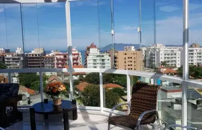 Linda cobertura com 4 quartos no centro de cabo frio