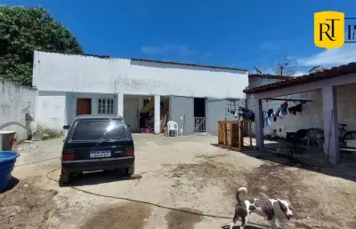 Casa dividida em 3 kitnets à venda na rua do fogo em são pedro da aldeia/rj