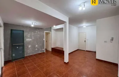 Apartamento de 3 quartos de frente para o teatro na algodoal, cabo frio/rj