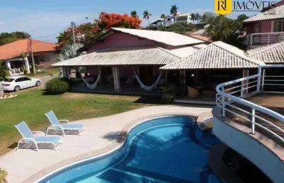 Maravilhosa casa em condomínio com segurança 24 horas!