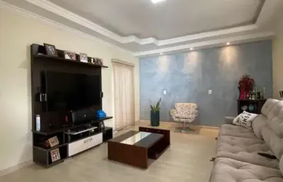 Casa para venda em araxá, área 3, 3 dormitórios, 1 suíte, 3 banheiros, 4 vagas