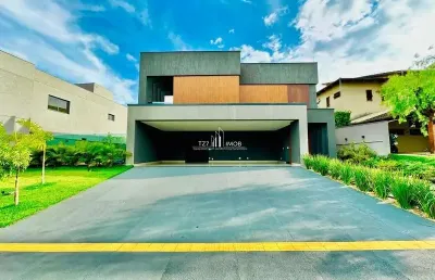 Casa em condomínio fechado com 5 quartos à venda no Alphaville Ipês, Goiânia 