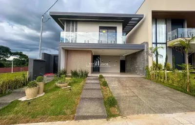 Sobrado com 3 suítes + home office no jardins capri.