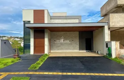 Sobrado mobiliado com vista definitiva para a mata.