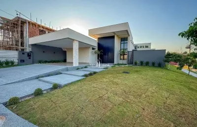 Casa térrea com 4 suítes  no condomínio jardins porto.