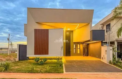 Casa térrea com 3 suítes independentes de alto padrão.