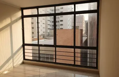 Elegante conjunto comercial para venda em centro, 25m²