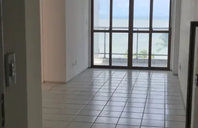 Vendo apartamento com 82m2 em uma localização privigeliada na av principal de candeias jaboatão pe