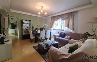 Apartamento central de 3 dormitórios com suíte e garagem - semi mobiliado