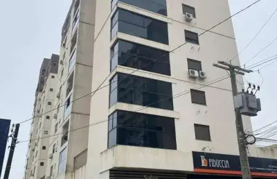 Apartamento de 2 dormitórios com sacada e garagem no solar salamanca