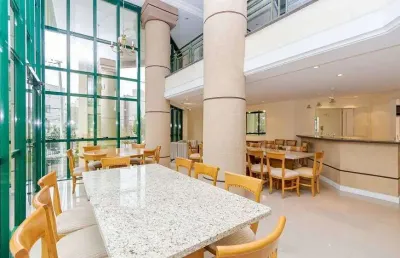 Apartamento mobiliado 3 dormitórios (1 suíte) no centro de curitiba  149 m² | ampliaza