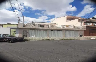 Casa com 3 quartos para alugar na Rua das Campânulas, Vila Alpina, São Paulo