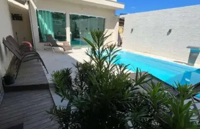 Ótima casa á venda no bairro praça, com piscina, 330m² ,2 quartos sendo 1 suíte