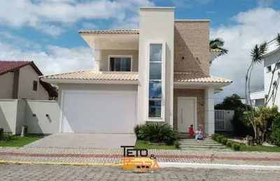 Casa á venda com 168m² no bairro universitário em tijucas, 3 dormitórios, 1suíte