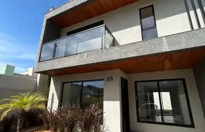 Casa com 3 quartos à venda na rua pau-brasil, 4098, eucaliptos, fazenda rio grande por r$ 790.000
