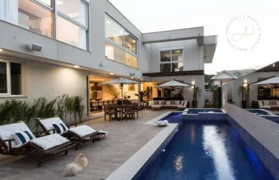 Casa com 4 dormitórios à venda, 485 m² por r$ 6.480.000,00 - jurerê - florianópolis/sc