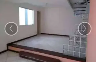 Oportunidade imperdível! casa ampla com piscina a 500 m da casa de saúde