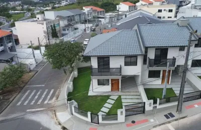 Casa à venda, no bairro potecas, são josé-sc, com 3 quartos, sendo 1 suíte, com 2 vagas