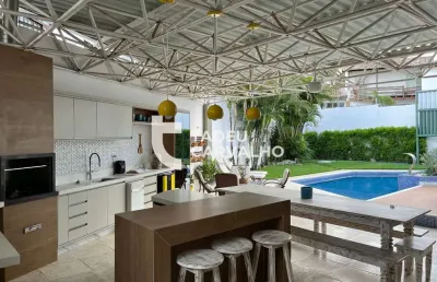 Casa alto padrão em vilas do atlântico com 4 suítes, espaço gourmet, piscina