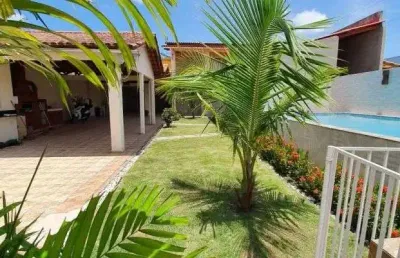 Casa duplex com piscina, churrasqueira e 450 metros de área!!