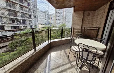 Apartamento  com  3 varandas 4 quartos 4 suítes no miolo de icaraí