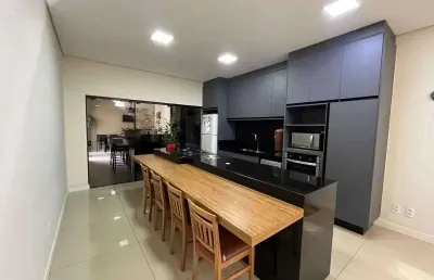 Casa em condomínio fechado com 4 quartos para alugar na rua professora nícia silva rubin, jardim montecatini, londrina, 215 m2 por r$ 7.500