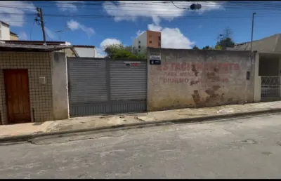 Terreno à venda na Rua Tiradentes, 145, Centro, Vitória da Conquista