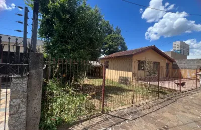 Casa com 3 quartos à venda na Rua Cônego Braga, 1374, Centro, Guarapuava