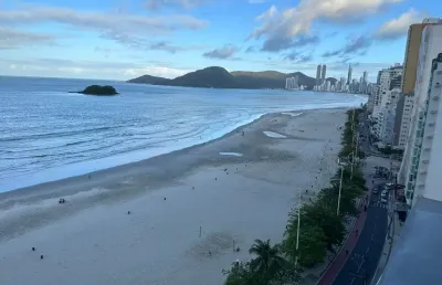 Apartamento com 3 quartos para alugar na Avenida Atlântica, 1800, Centro, Balneário Camboriú