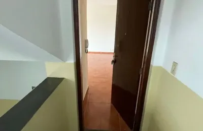 Apartamento com 2 quartos para alugar na Rua Alfonso Giannico, Pedregulho, Guaratinguetá