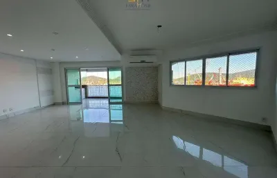 Apartamento alto padrão com vista mar – 3 suítes e 3 vagas, na ponta da praia.