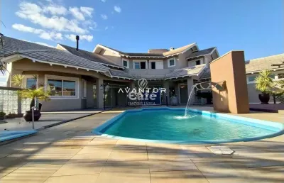 Casa, 4 dormitórios, 4 suítes, 7 banheiros, 4 vagas, piscina, lareira, espaço go