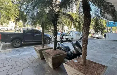 Amplo apartamento no centro de santa maria com 3 dormitórios em frente ao hospit