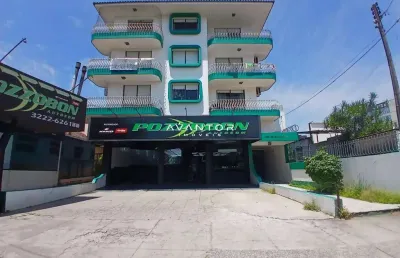 Apartamento amplo semi mobiliado de 3 dormitórios, suíte, sala 2 ambientes, banh