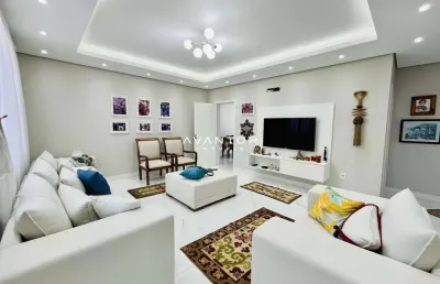 Casa, 4 dormitórios, 1 suíte, 3 banheiros, 3 vagas, camobi