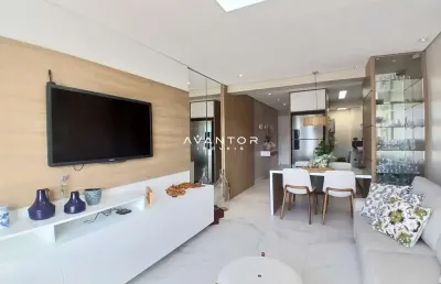 Apartamento no centro, 2 dormitórios, 1 suíte, 2 banheiros, 2 vagas de garagem