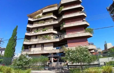 Duplex alto padrão de 3 dormitórios, 3 suítes, (2) salas, (2) lareiras, churrasq