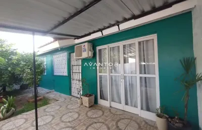 Casa com 3 quartos à venda na Rua São Martinho da Serra, 23, Diácono João Luiz Pozzobon, Santa Maria