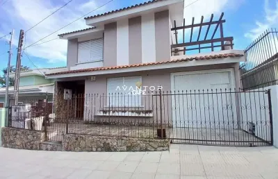 Casa comercial/residencial , 3 dormitórios, 1 suíte, espaço gourmet, pátio, 3 va