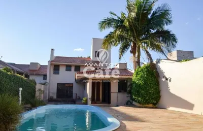 Casa em alto padrão no bairro nossa senhora medianeira.