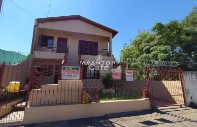 Casa, 6 dormitórios, 1 suíte, 5 banheiros, 2 vagas, salão de festas, sacada, ter