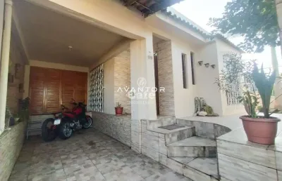 Linda casa, 3 dormitórios, piscina e garagem, no bairro tancredo neves