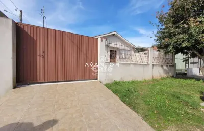 Casa 3 dormitórios, 3 vagas de garagem, espaço gourmet, bairro camobi