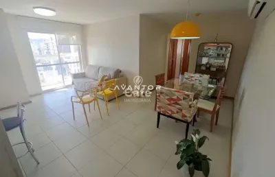 Belo apartamento mobiliado com 3 dormitórios, sendo uma suíte, sacada com churra