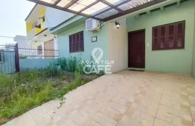 Casa, 3 dormitórios, 1 suíte, 2 banheiros, vaga, piscina, medianeira