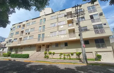 Apartamento duplex de 1 dormitório, sala de estar, 2 banheiros, cozinha, área de