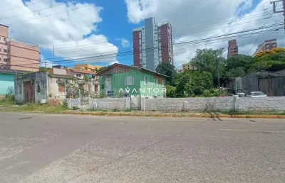 Terreno à venda na Travessa Doutor Theodorico, 02, Nossa Senhora Medianeira, Santa Maria