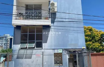 Apartamento amplo de 2 dormitórios, suíte, sala 2 ambientes com sacada, banheiro